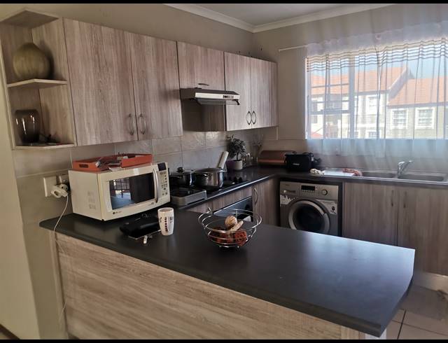 2 BEDROOM APARTMENT FOR SALE IN CLOVERDENE